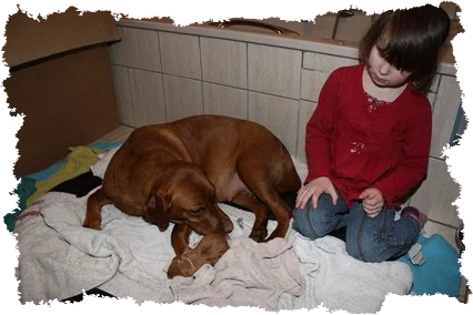 Aileen als Hebamme mit Marlee